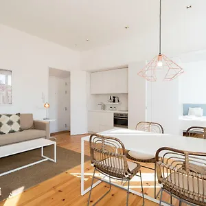 chiado-studio-and-one-bedroom-apartment-by-lu-holidays.hotels-lisbon-portugal.com/